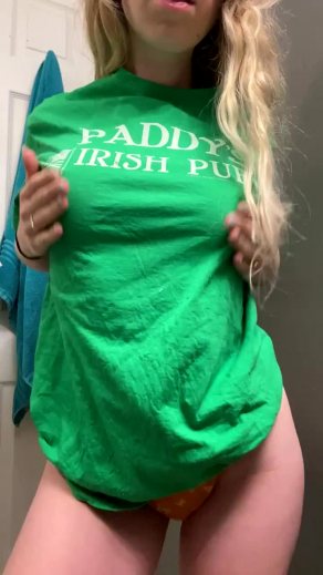 I’m Not Irish But If You Look At My Tits They’ll Give You Good Luck🍀
