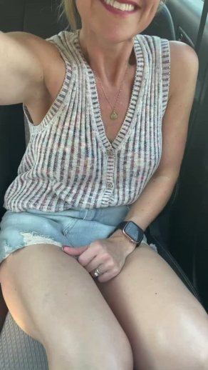 One Of My Biggest Fantasies Is Getting My Pussy Eaten By A Hot Stranger In The Parking Lot…hungry?